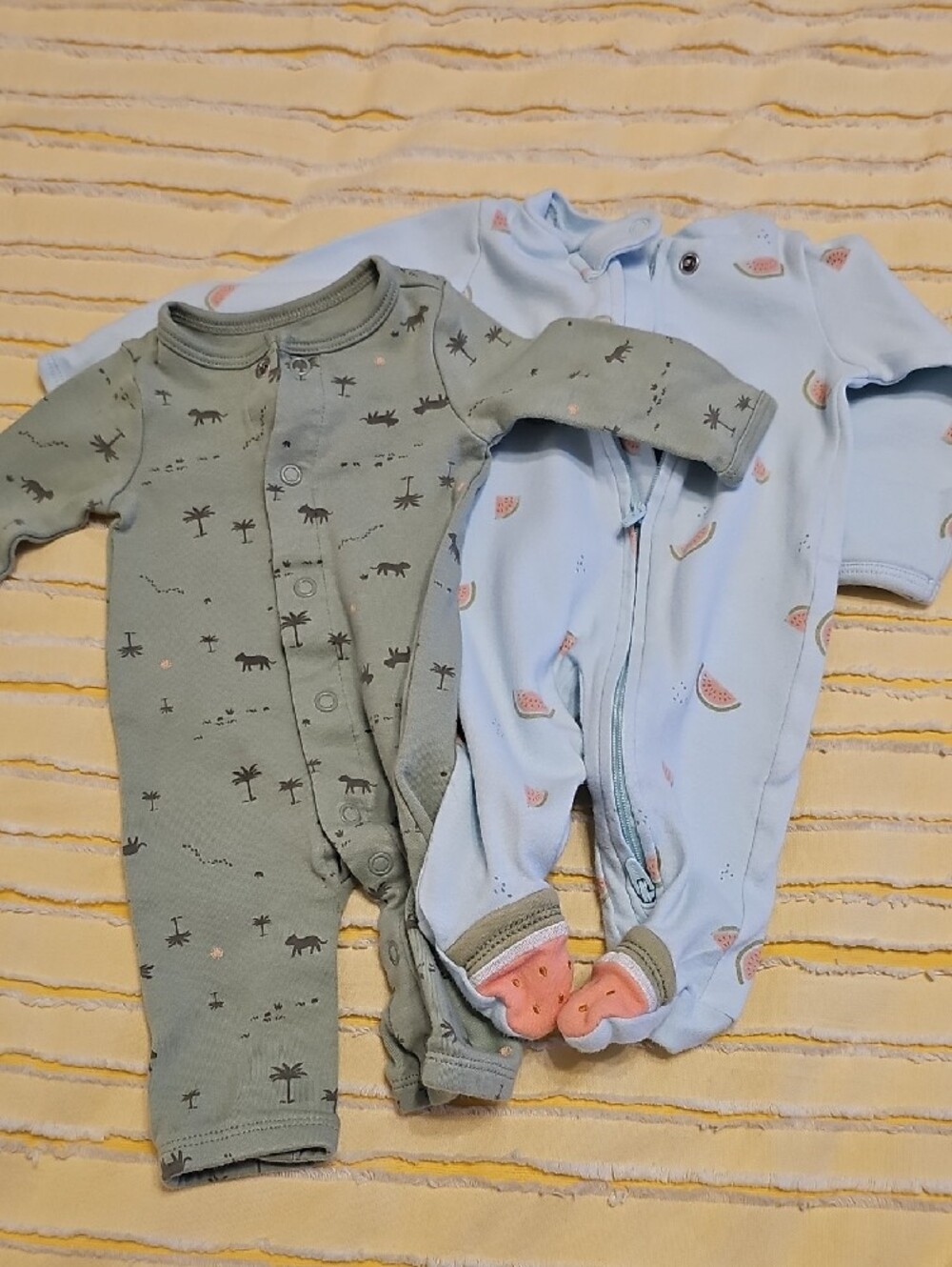 Various Baby Long-Sleeve One-Piece Set in Pink, Mauve, Sage, Light Blue - Picture 5 of 8